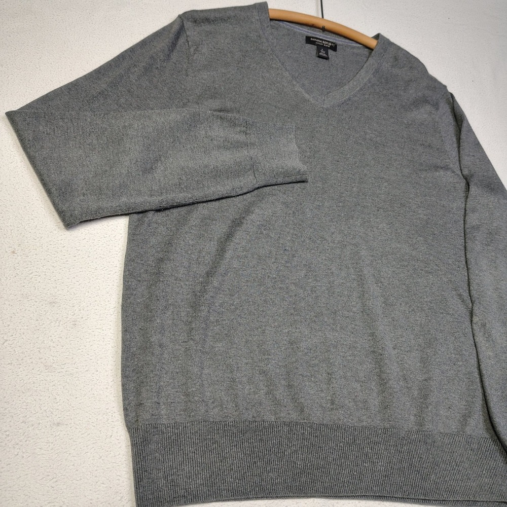 Banana Republic Sweater Mens Large Gray Silk Cashmere Blend Luxury Knit V-Neck - Picture 3 of 11